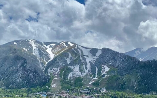 Image of the commercial core of downtown Aspen, Colorado